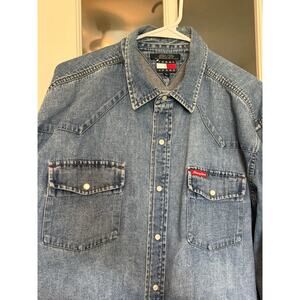 Tommy Hilfiger Vintage denim pearl snap log sleeve shirt XL 
Western preppy